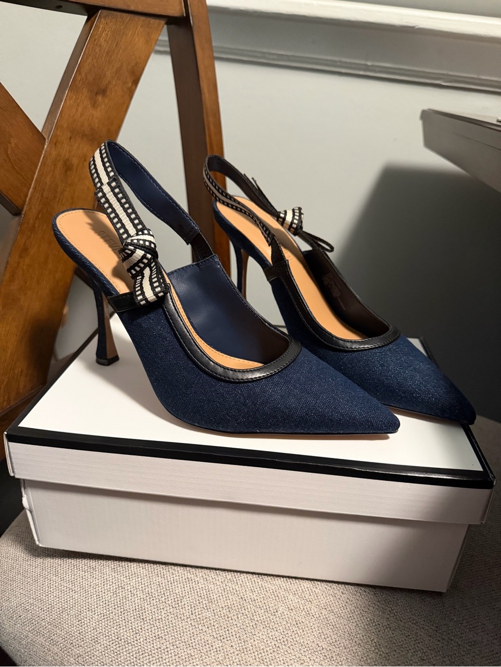 Steve Madden Navy Pointed Slingback Heels with Bow Strap
